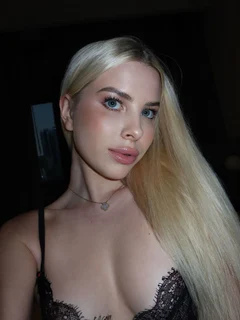 Eva profile in Dubai photo 2