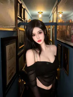 Uma profile in Dubai photo 4